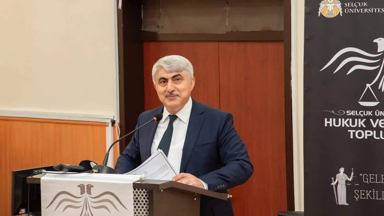 Aym Üyesi Menteş Fakültemizde